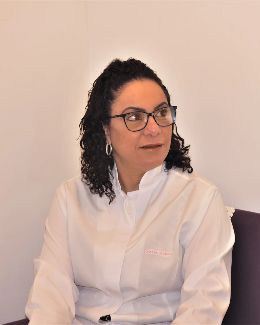 Dra. Denise Lopes
